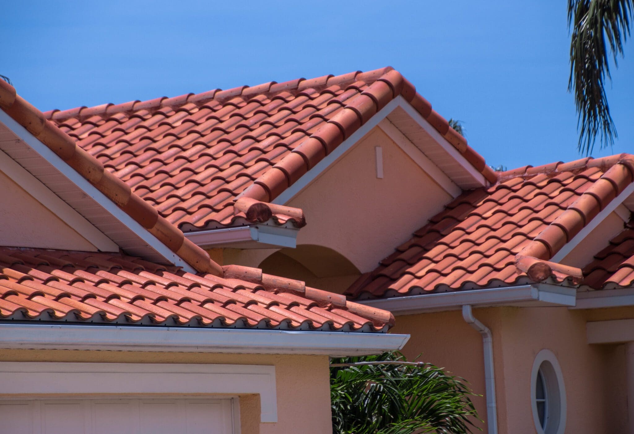 What's The Best Roof to Withstand A Hurricane? Roofing Companies in
